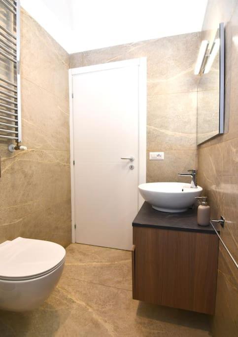Bande Nere-san Siro Attico Con Terrazzo * Milan